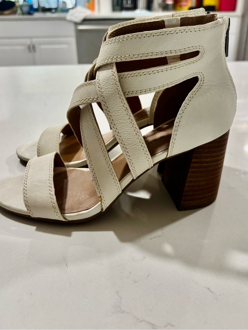😍Lucky Brand Women's Strappy Block Heel Sandals - Off White Euro 37.5/ US 7